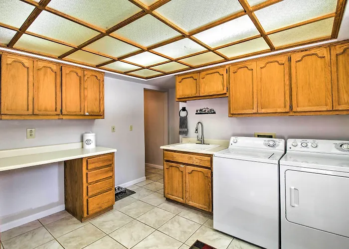 Pet-friendly In Pinetop-lakeside! Pinetop-Lakeside